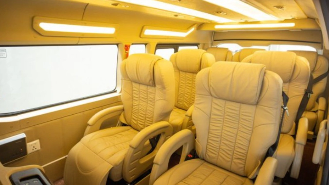 paket sewa hiace bulanan